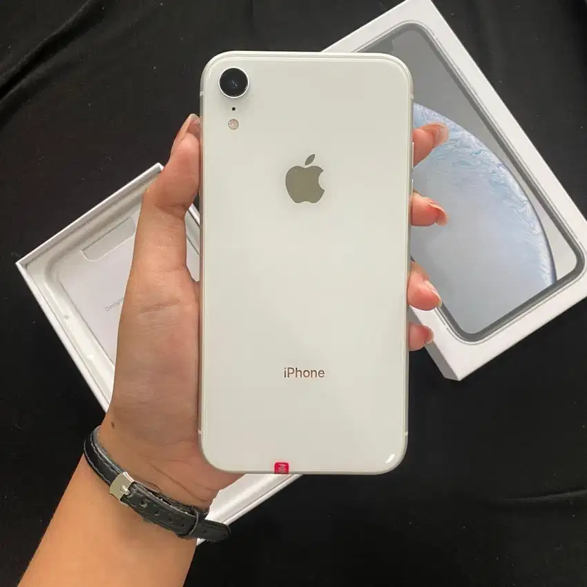 iPhone XR 64 Second Wifi Only