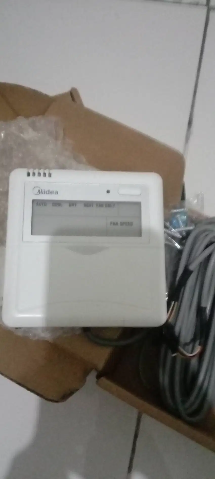 Merk midea ,,remote ac