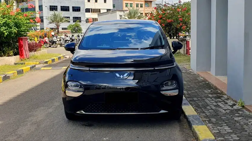 Wuling Cloud EV AT Hitam NIK 2024 Like New Low Km 1Rb Perak Record
