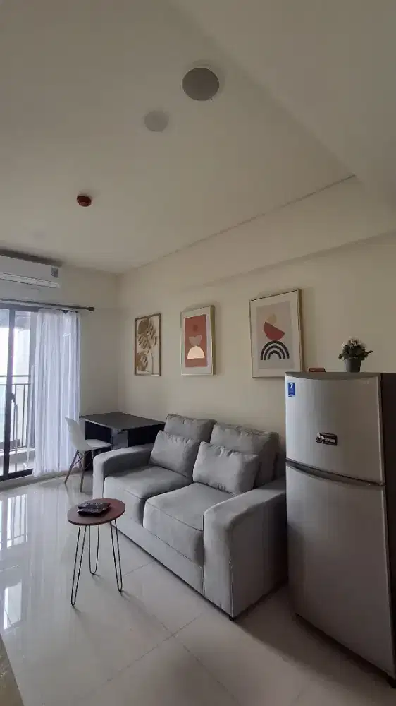 Disewakan unit apartmen luas 64 m, 2 bedroom, wafer heater, wifi