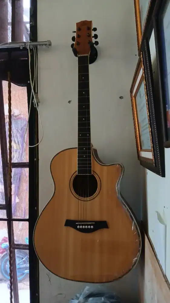Gitar akustik JGS