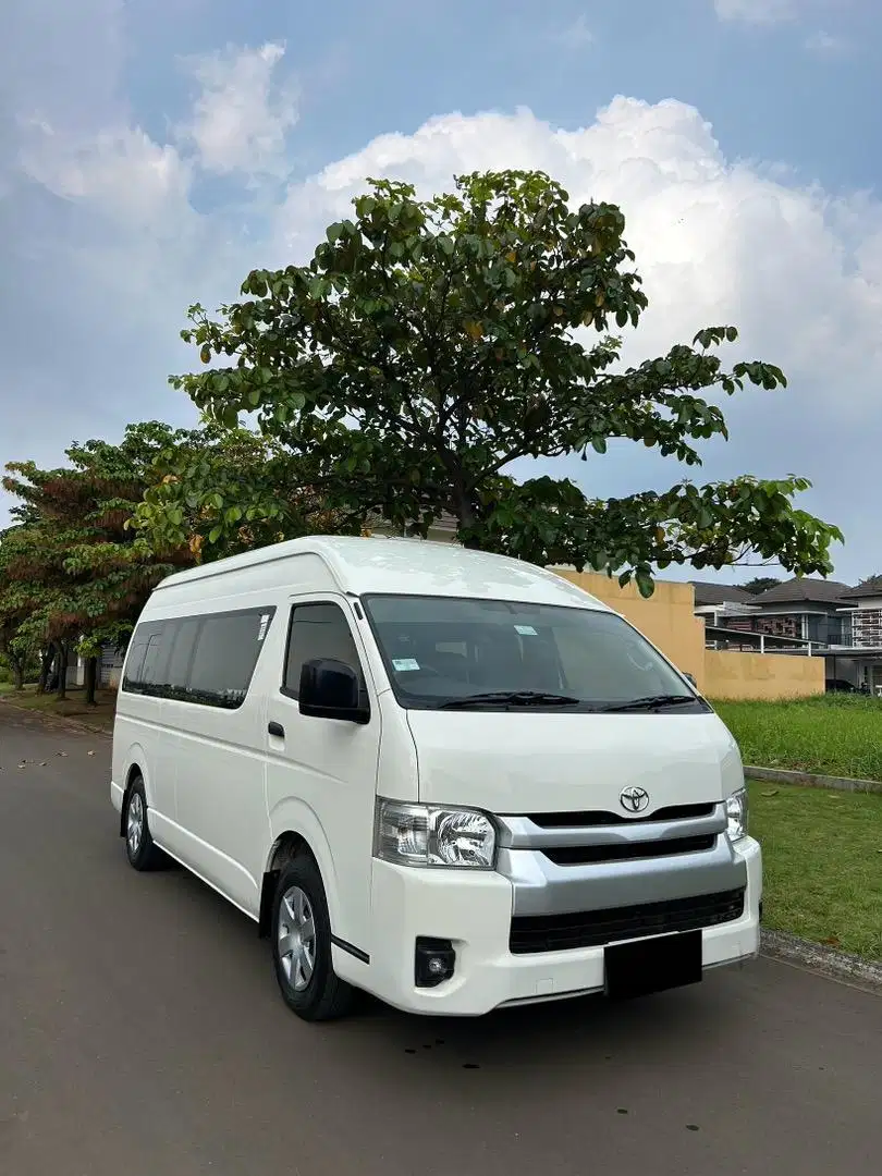 Km 50rb!! HIACE COMMUTER 2022 BERKUALITASS
