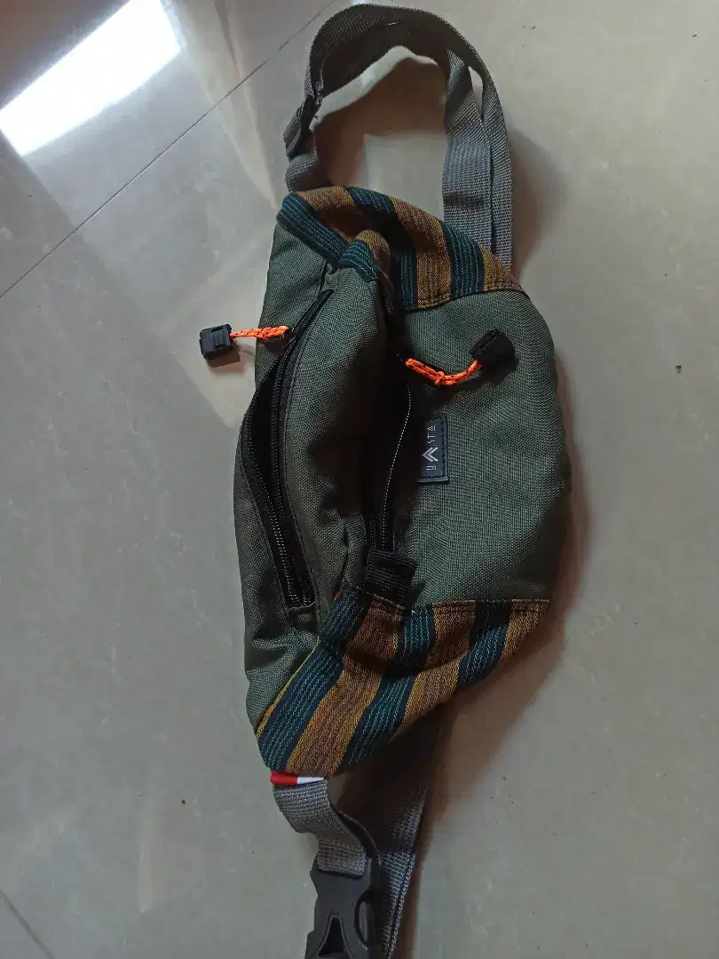 Tas samping import