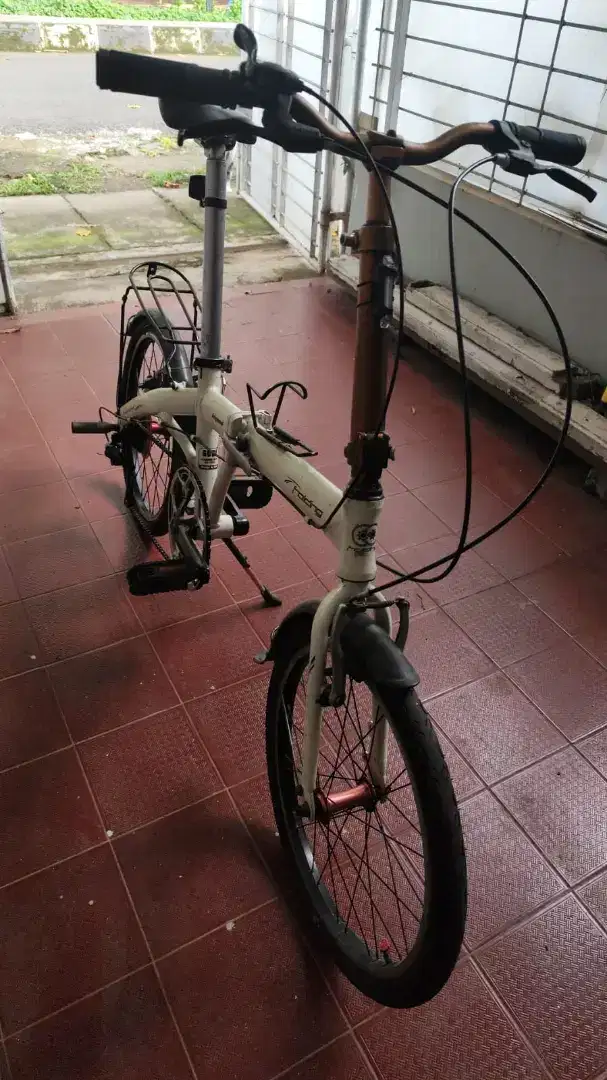 Sepeda Lipat Merk Folding Type Legend 20in