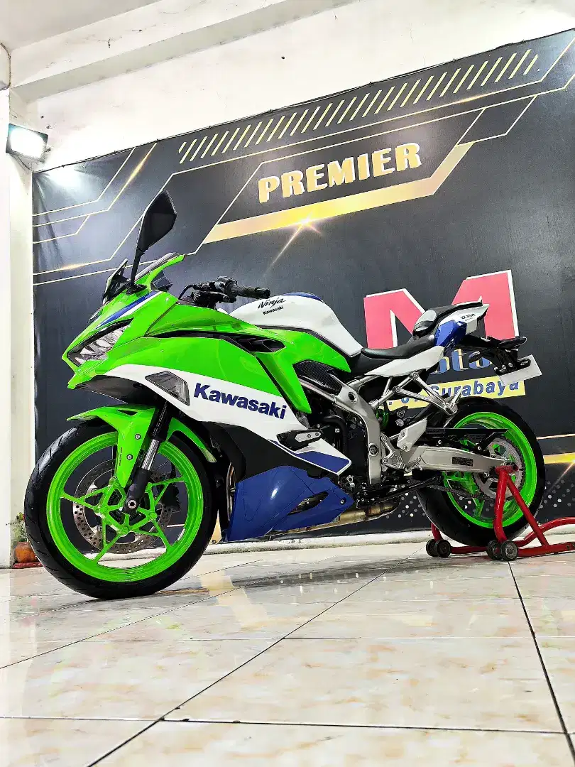 Zx25r ABS ANNIVERSARY Type super Limit km.127 . Anugerah motor rungkut