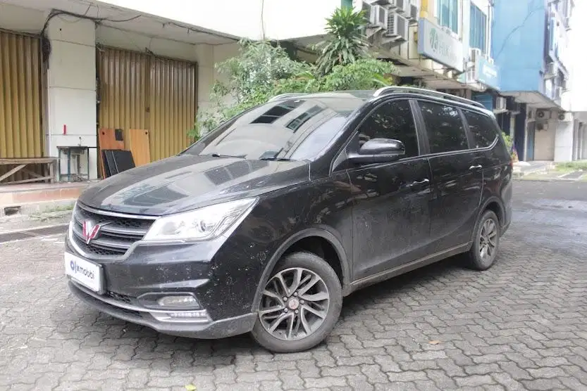 Pajak Panjang - Wuling Cortez 1.8 C Luxury Plus Bensin-AT 2018