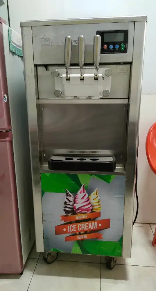 Mesin es krim Wira star