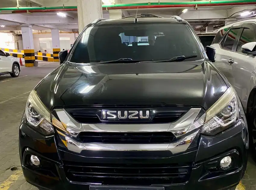 ISUZU MUX i-SERIES 2020, HITAM, SOLAR, IRIT