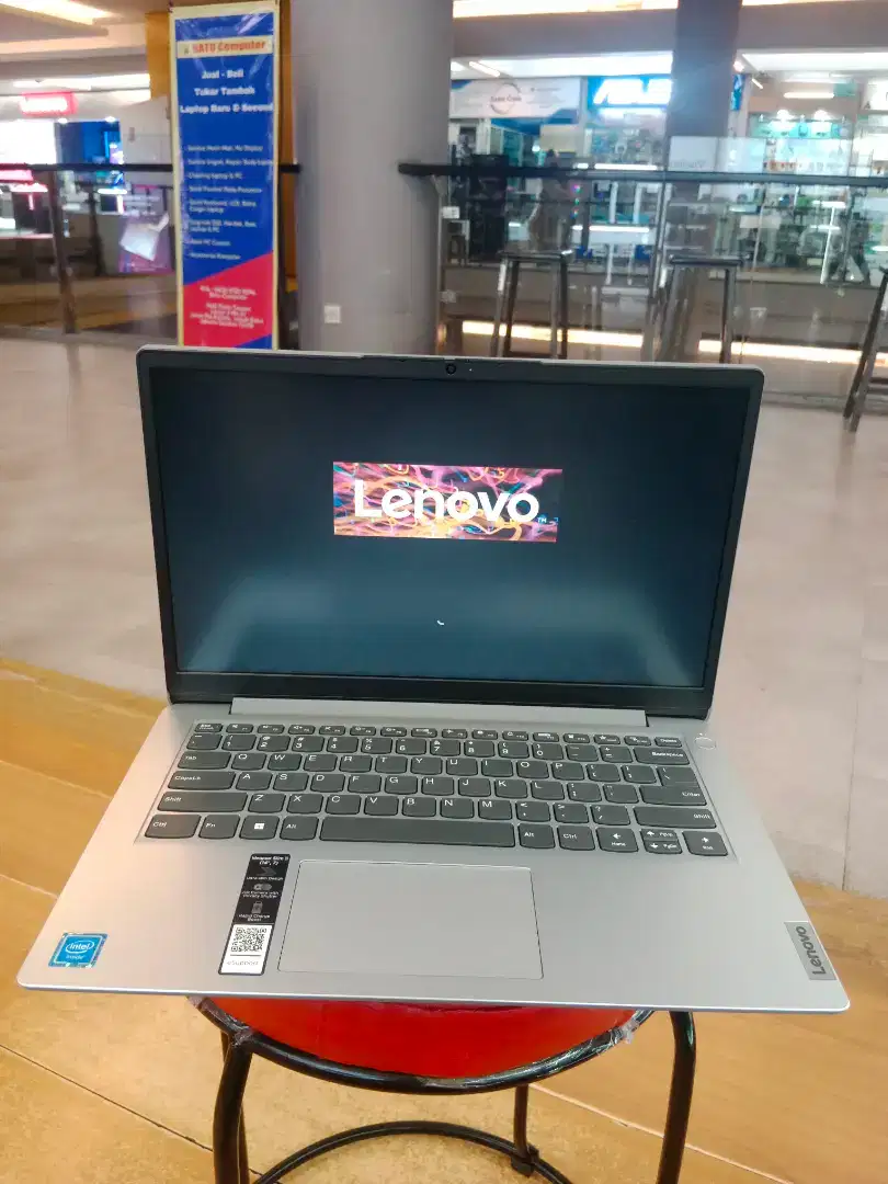 Lenovo ideapad slim 1i second like new