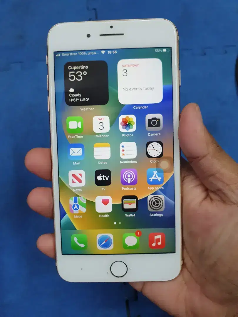Iphone 8 plus 256gb . Smarfren only