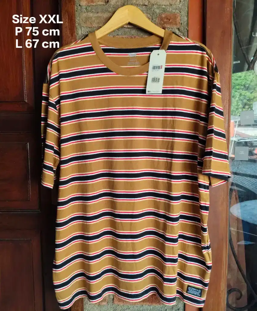 Levi's Kaos Size L fit XXL Oversize New Original