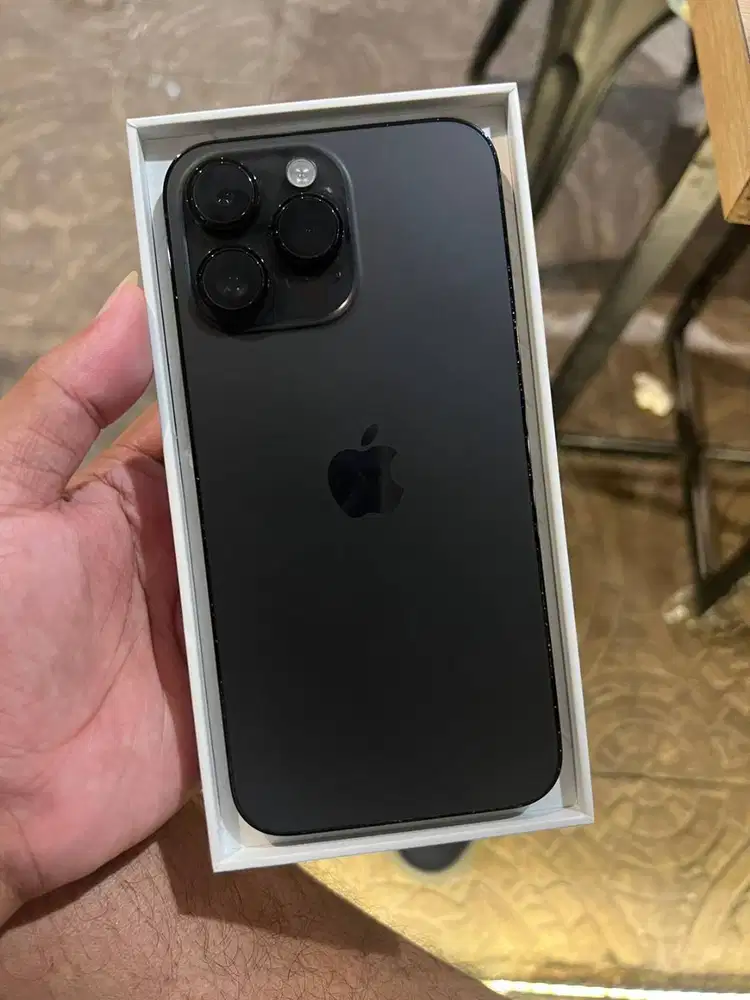 iPhone 14 Pro Max  deep purple