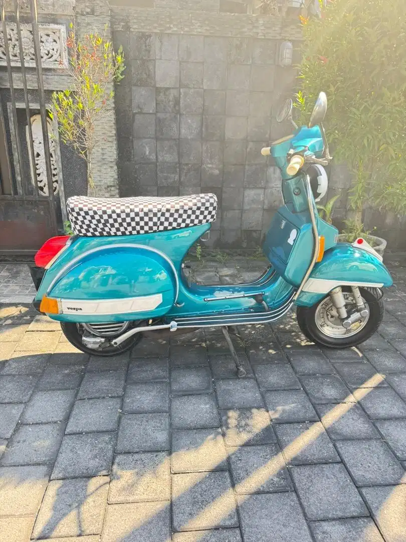 Vespa px asli bali