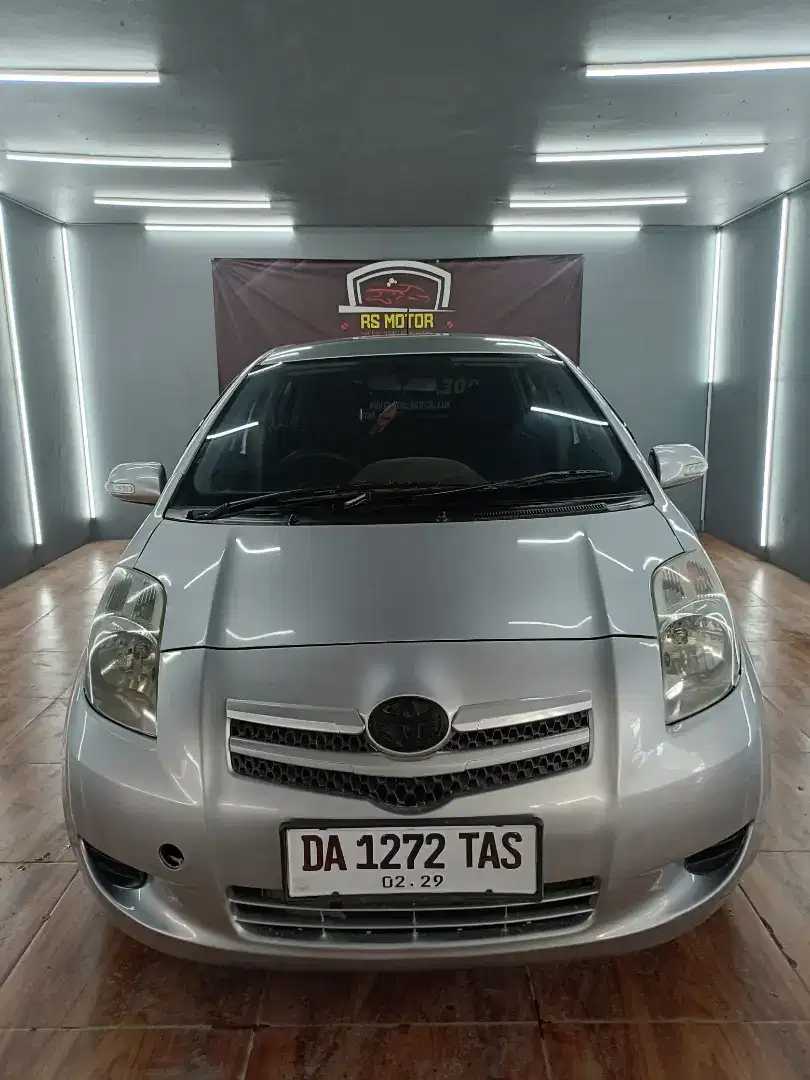 Toyota Yaris 1.5 E Automstic tahun 2008, wrn silver istimewa