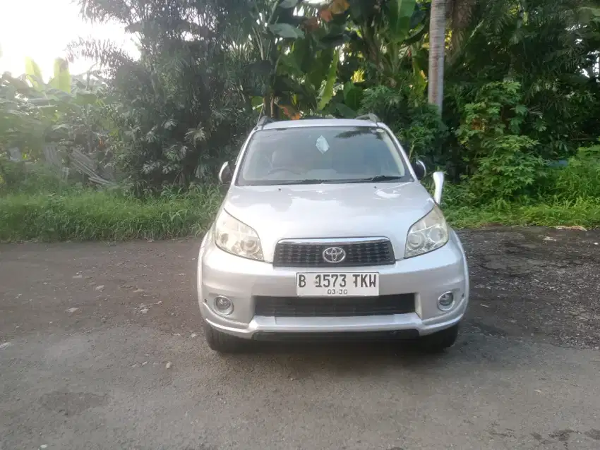 Rush s manual 2011 Rp 117,5 JT nego
