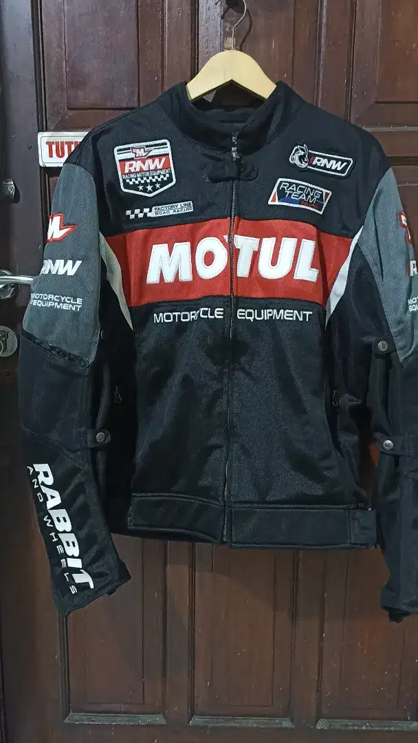 Rabbit and Wheels Motul