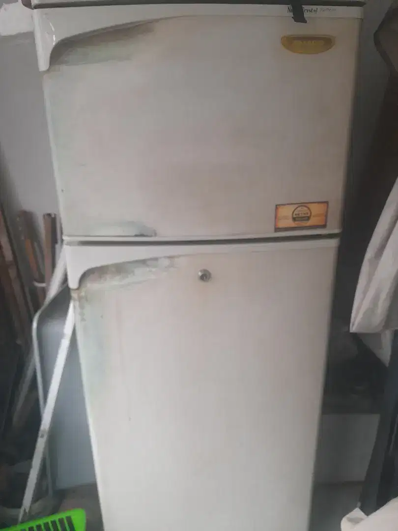 Kulkas legend sharp 2 pintu