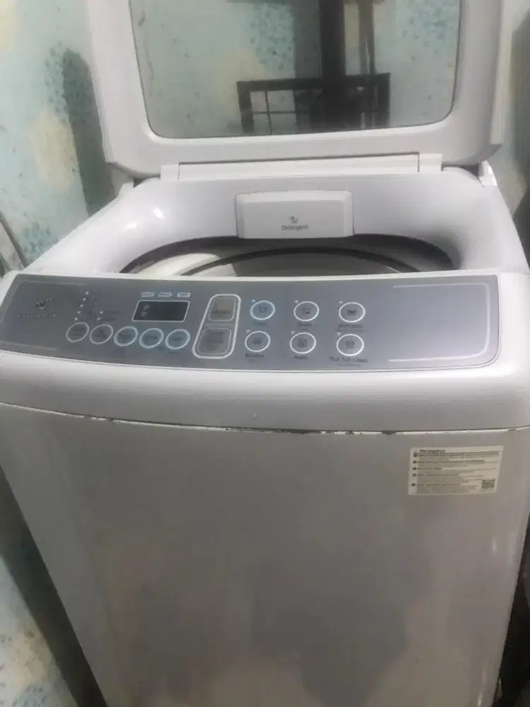 DiJUAL MESIN CUCI SECOND