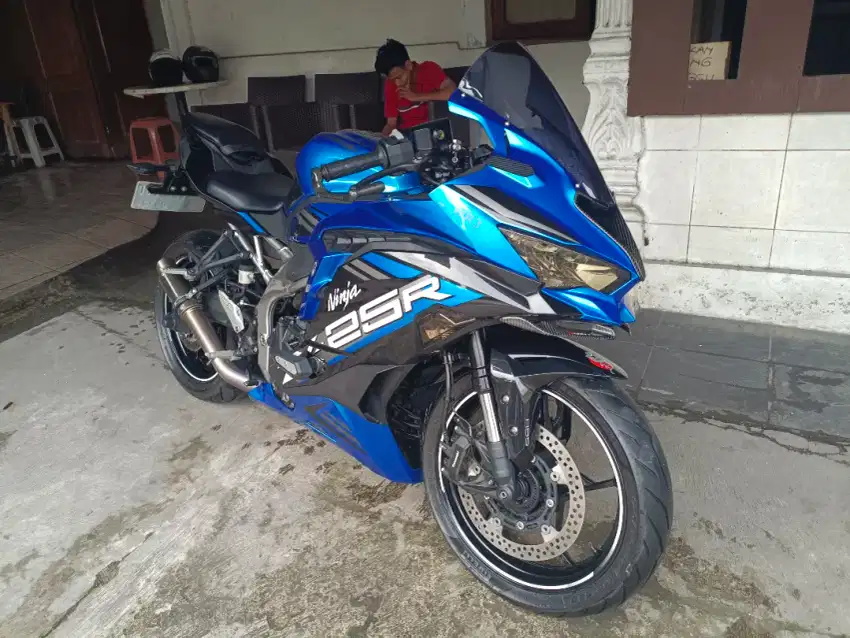 ZX25R ABS SE Quick Sifter 2021