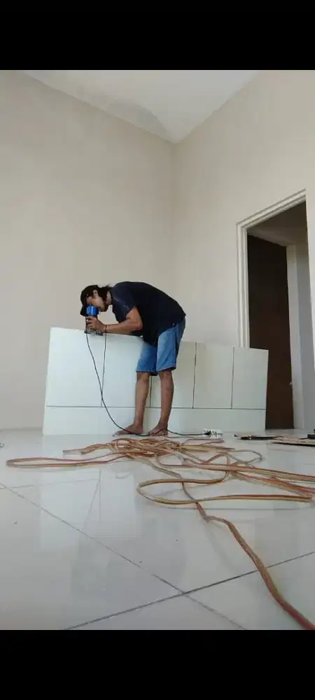 Tukang Stel Pintu Profesional