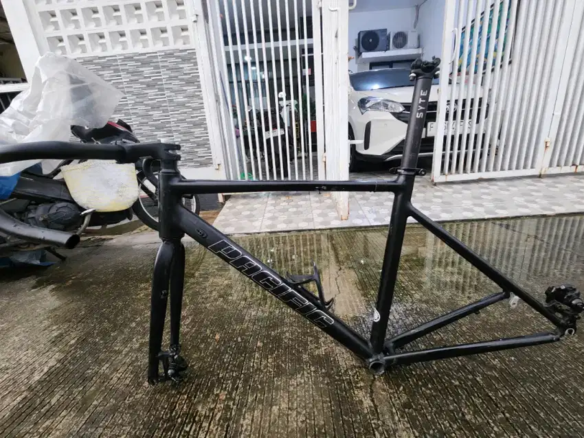Frame Pacific tractor 7.0 and handlebar toseek tr5500