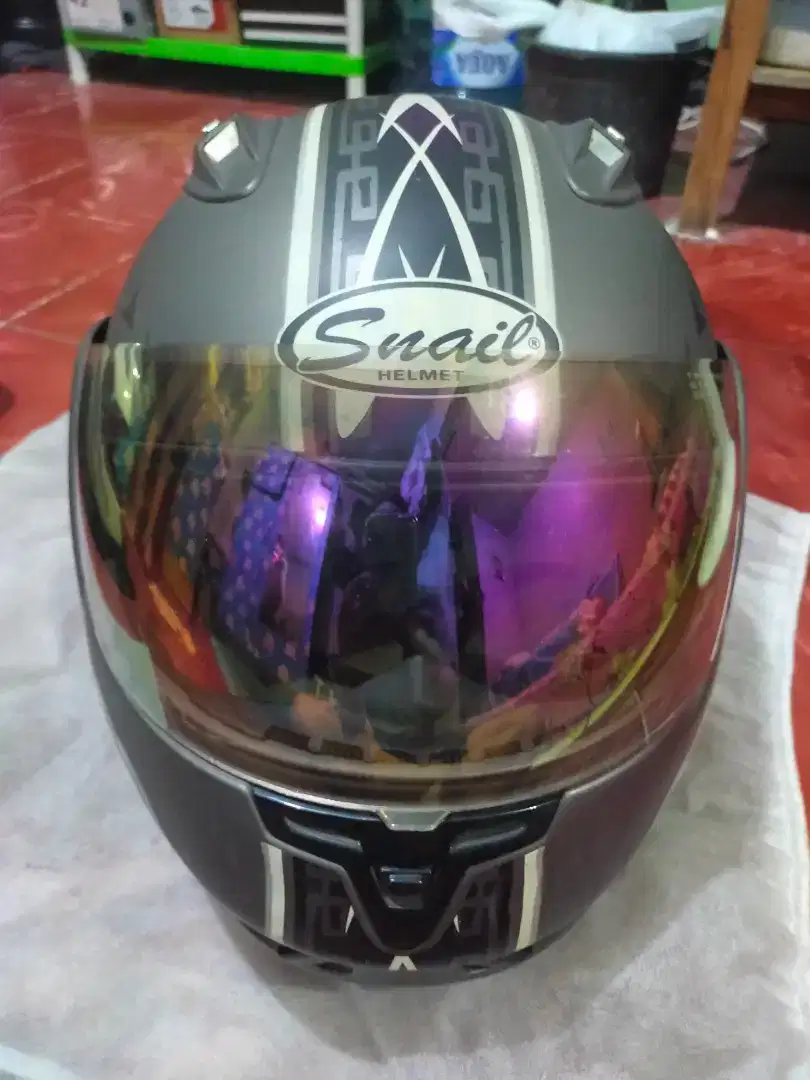 Helm snail flip flop