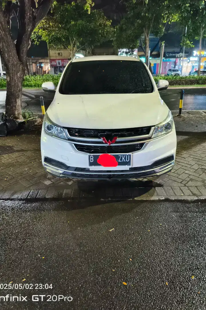 Wuling Cortez 2021 putih