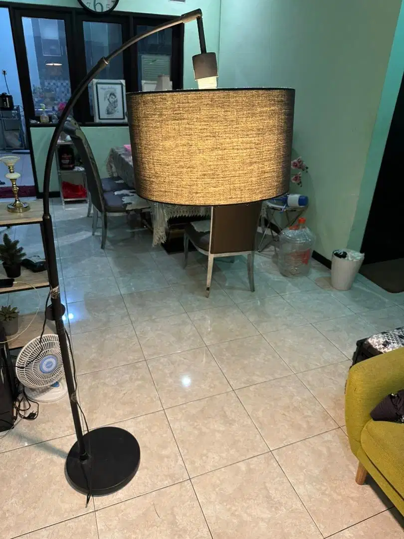 LAMPU HIAS INFORMA 99% like new