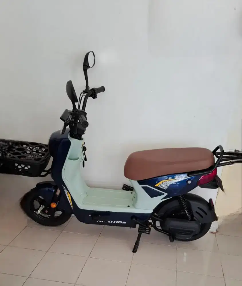 JUAL SEPEDA LISTRIK AGATHOS AE 375 BIRU MULUS SEPERTI BARU