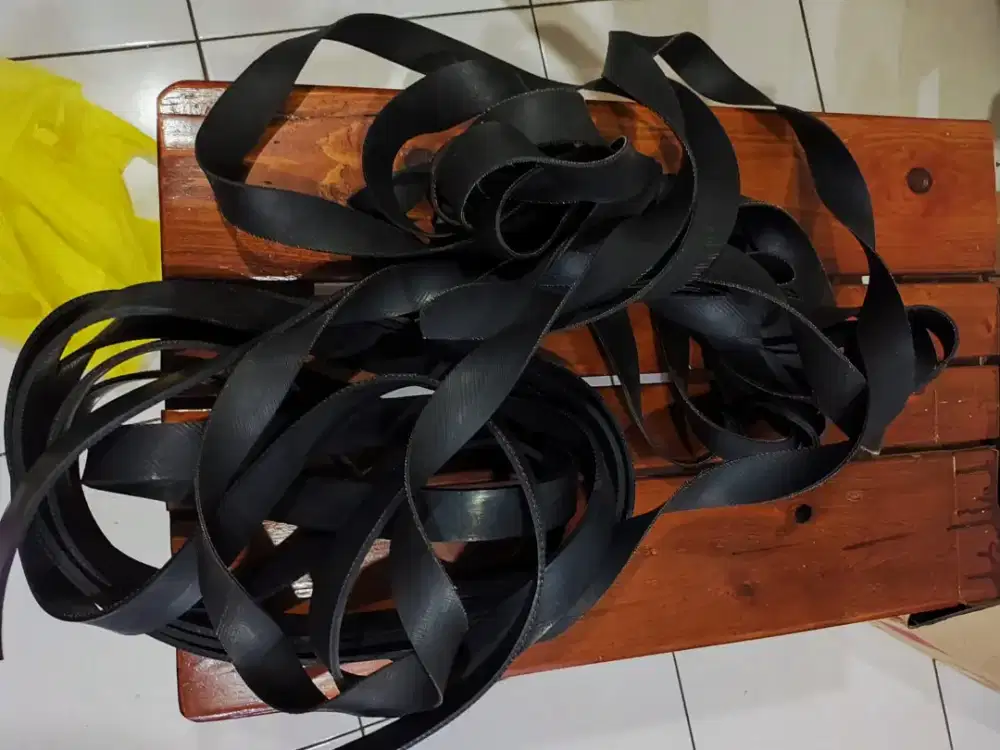 Karet Ban , karet jok, karet sofa