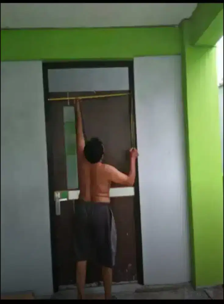 Tukang Stel Pintu Profesional