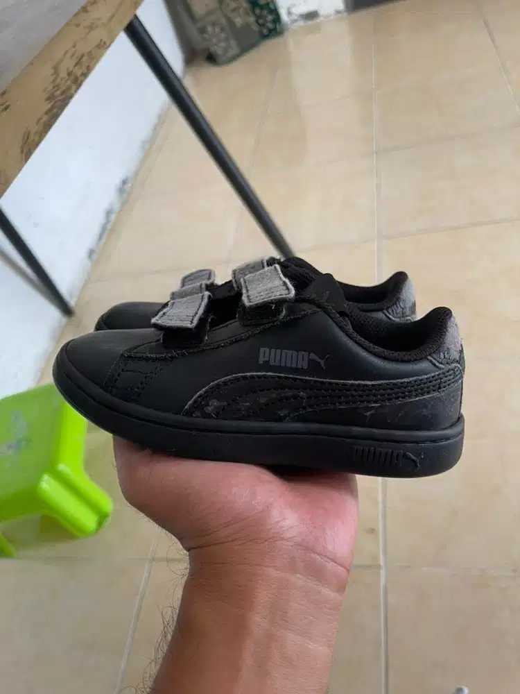 Sepatu anak puma