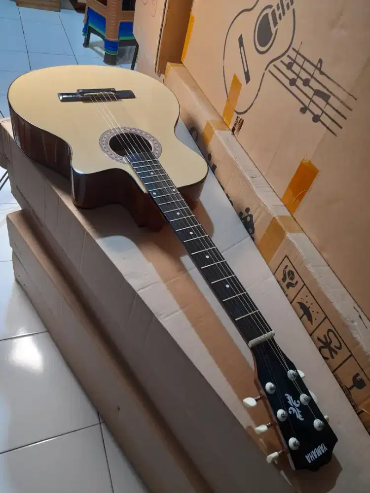 Gitar akustik natural pemula