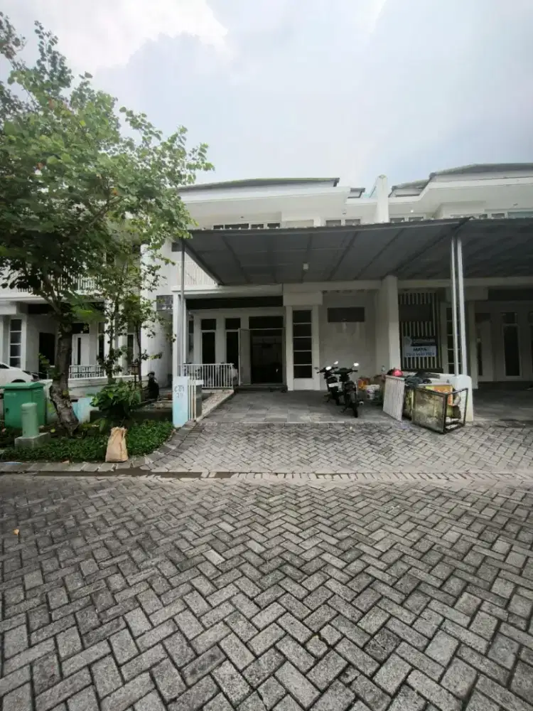 Dijual rumah minimalis royal residence