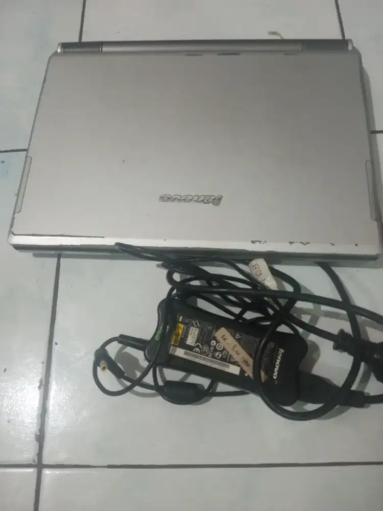 Laptop,Lenovo Y300,13,160Gb,3Gb