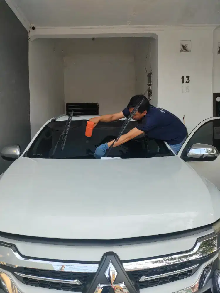 kaca film mobil dan gedung