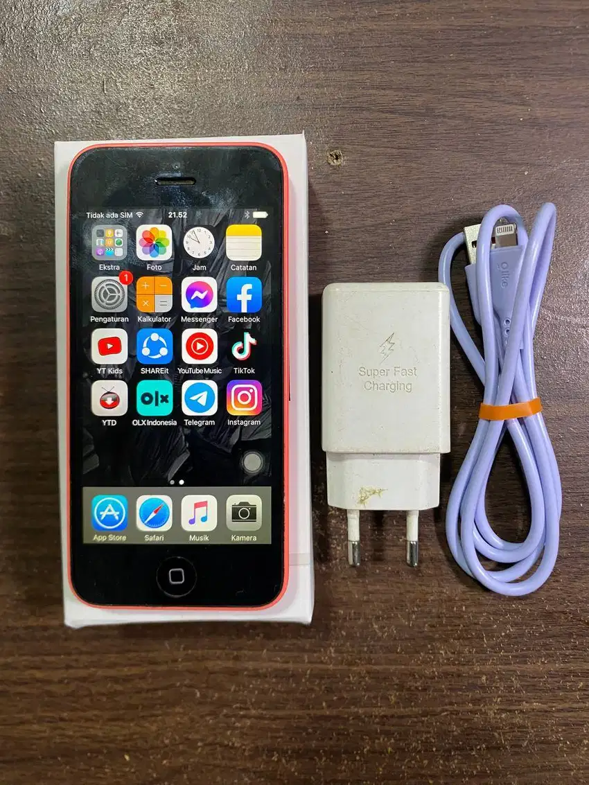 iPhone 5c 16GB Wifi Only Siap Pakai