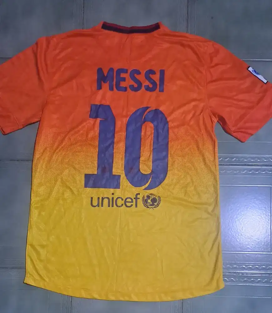 Baju Bola Barcelona dan Argentina