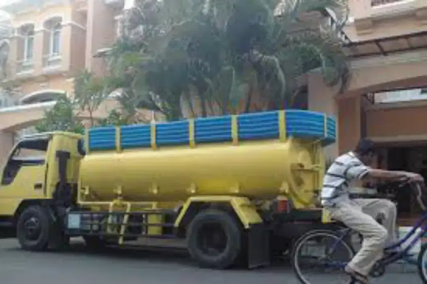 SEDOT WC DAN MAMPET KEMANG SEKITARNYA