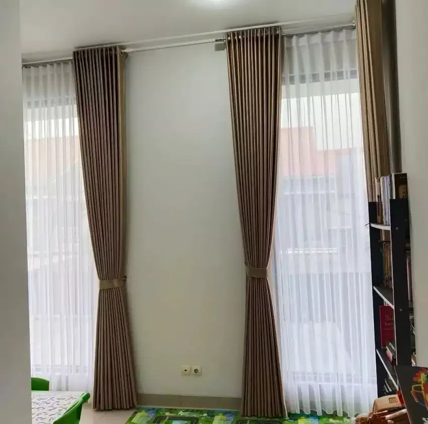 Menyediakan hordeng polos dan hordeng motif