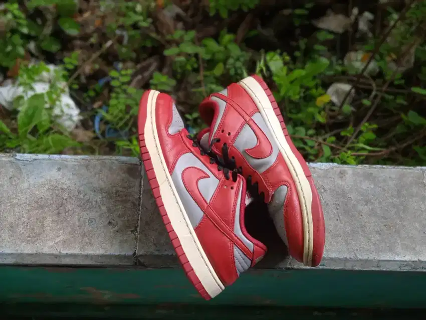 Nike Dunk Low Red/Grey •Preloved,Second,Thrift•