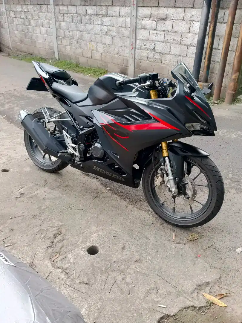 CBR 150R ABS Like New