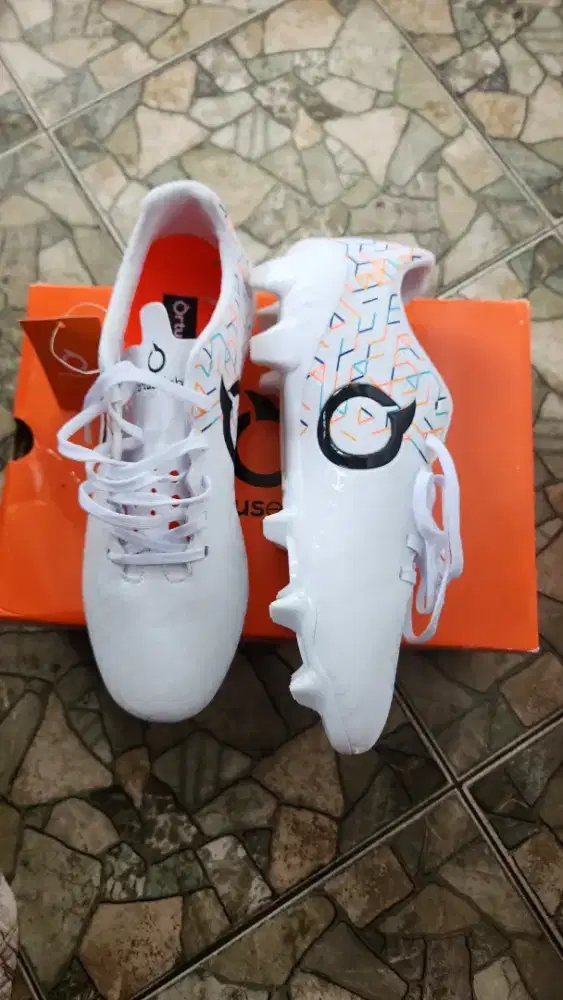 Sepatu Bola Ortuseight Catalyst Weave FG size 39