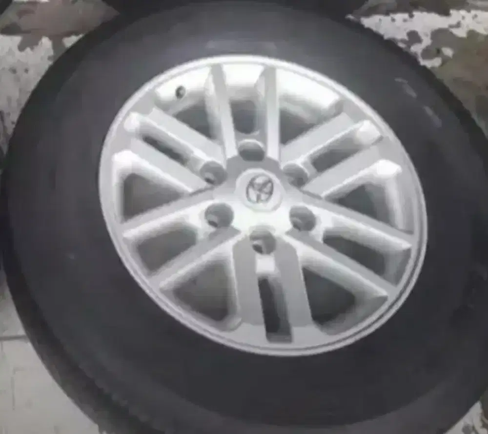 Velg Toyota Fortuner VNT R.17 ori