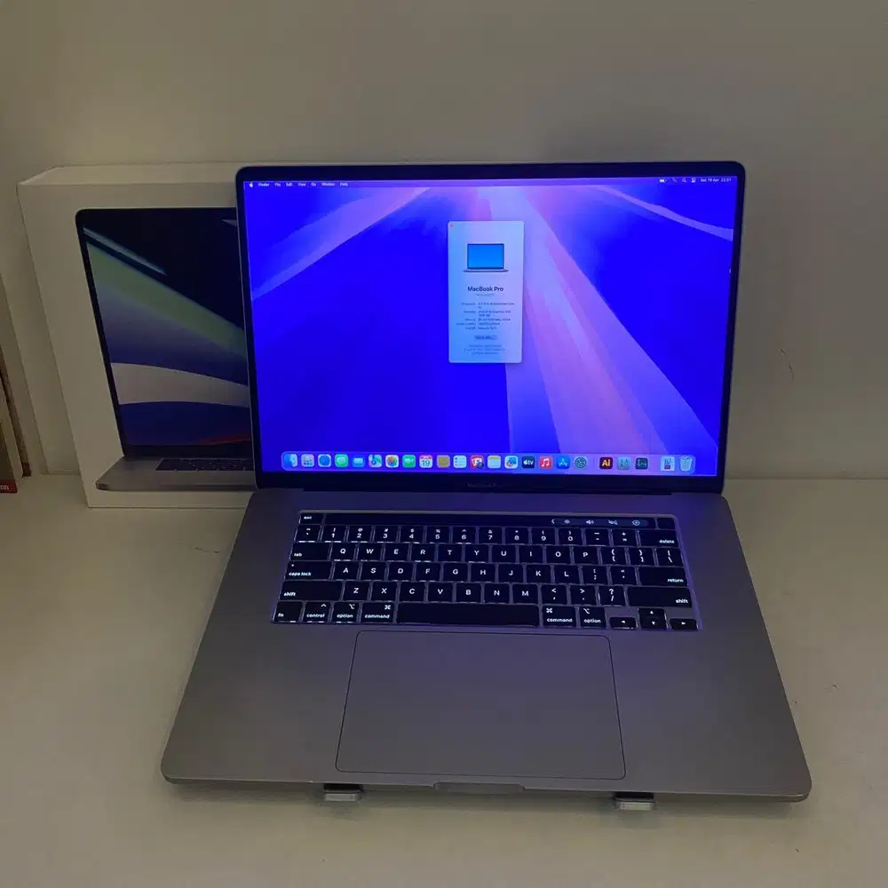 Macbook Pro 16 inch 2019 16/512gb Ibox