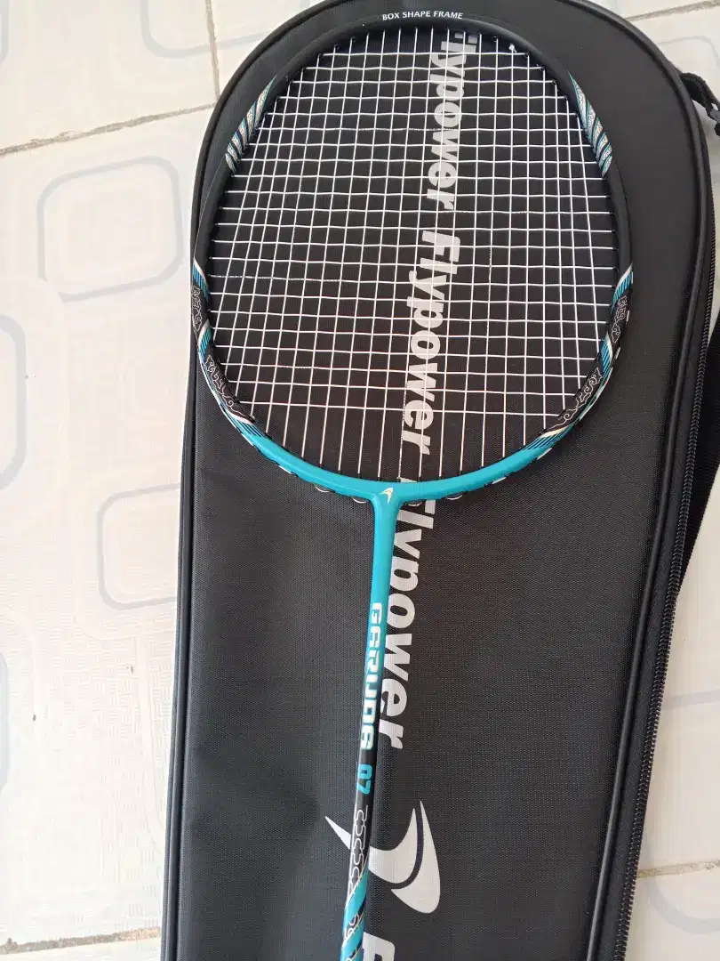 Raket badminton offensive player