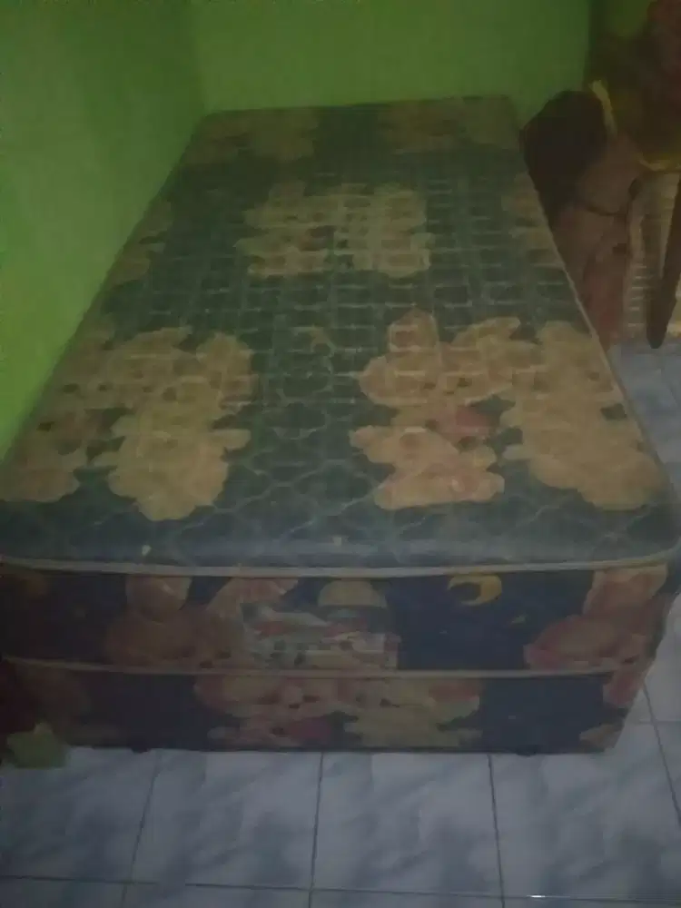 JUAL BTH MURH KSUR SPRING BED KONDISI MSH BGS GAK RSK MSH LYK PAKE