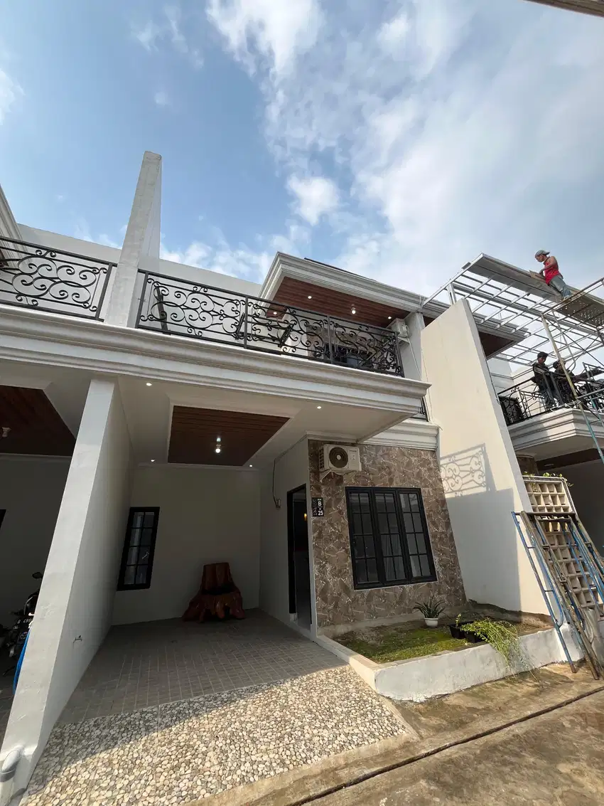 RUMAH MEWAH DI CIMANGGIS DEPOK DEKAT LRT CIBUBUR 800 JUTAAN FREE BIAYA