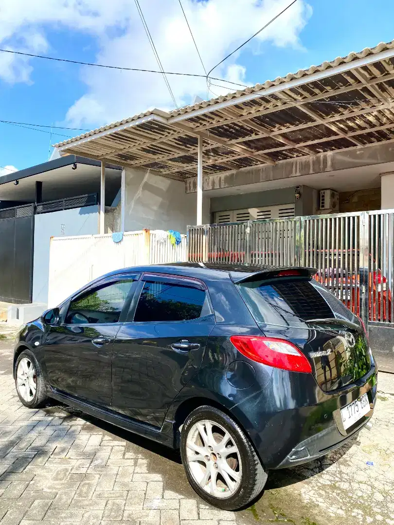 Mazda 2 R AT 2011 Istimewa!