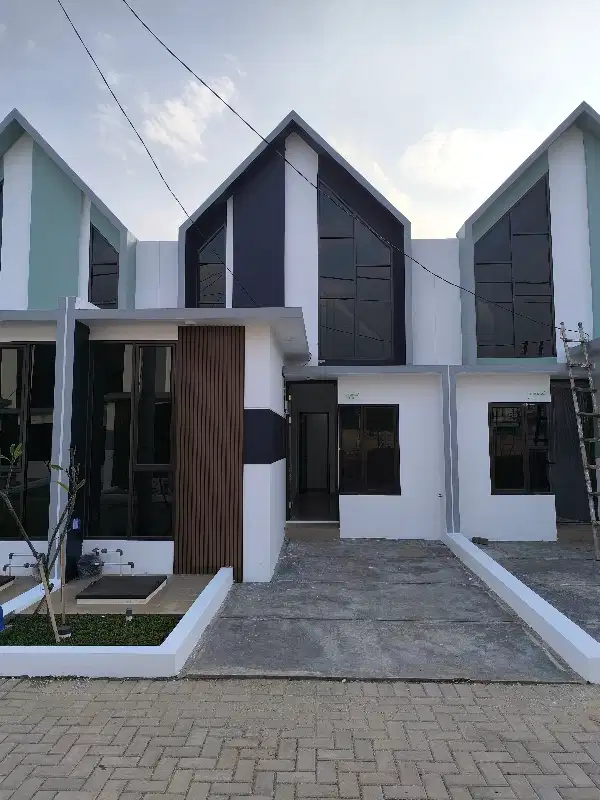 Rumah langsung  huni cukup byr 2,5jt cicilan 4jt perbulan